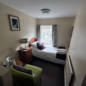 Oyo Cocketts Hotel